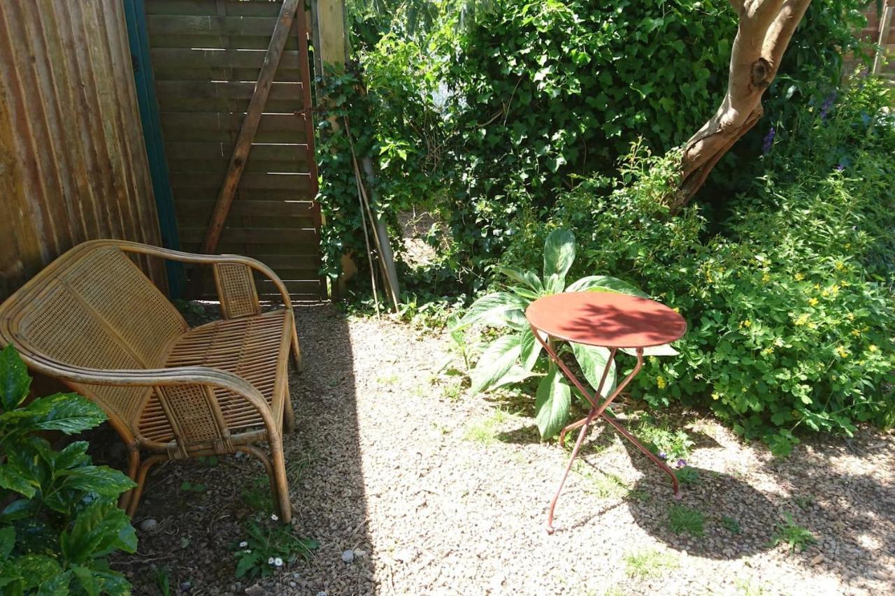 Le Petit Cottage Entre Village Et Mer Trélévern Kültér fotó